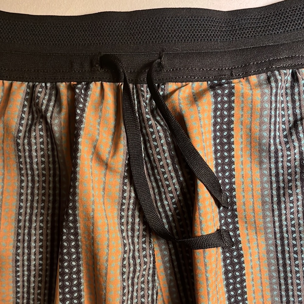 SOLD EUC Janji AFO 3 inch run short, size small - Picture 8 of 9